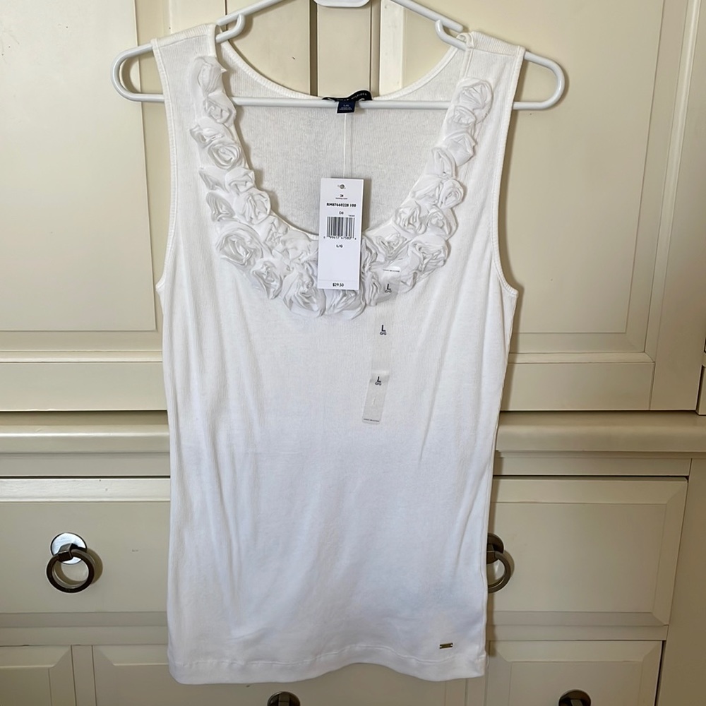 Women’s Sleeveless Top